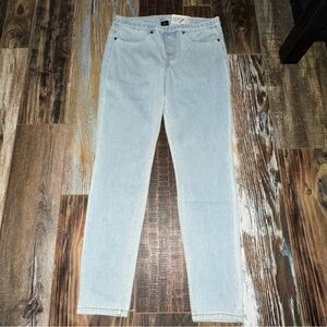 HUE Light Washed Denim Leggings